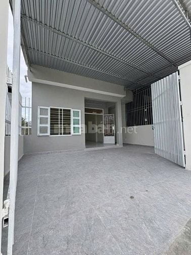 Nhà cấp 4, 6x27, SHR, thổ cư đầy đủ, Giá 680tr Trảng Bảng, Tây Ninh.