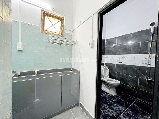 🏠 Phòng trọ giá rẻ, mới xây có gác, cửa sổ gần Đại học Hutech, GTVT