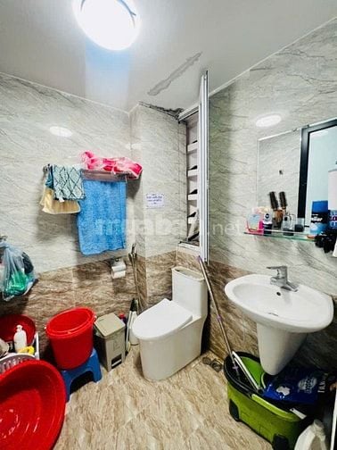 PHÂN LÔ LẠC TRUNG, Ô TÔ CHẠY VÒNG QUANH VÀO NHÀ, NGÕ THÔNG, KINH DOANH