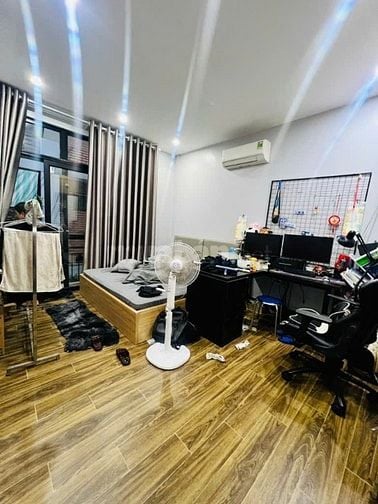PHÂN LÔ LẠC TRUNG, Ô TÔ CHẠY VÒNG QUANH VÀO NHÀ, NGÕ THÔNG, KINH DOANH
