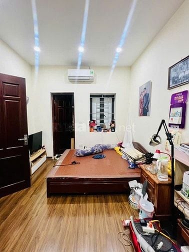 PHÂN LÔ LẠC TRUNG, Ô TÔ CHẠY VÒNG QUANH VÀO NHÀ, NGÕ THÔNG, KINH DOANH