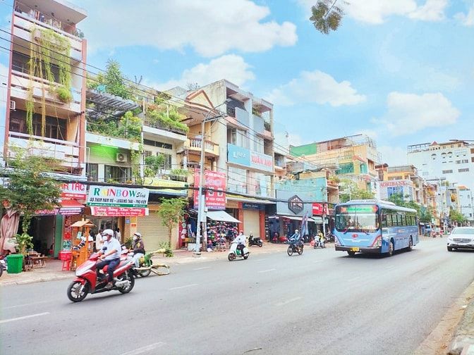 Kẹt bán gấp nhà MT Trần Bình Trọng,Bình Thạnh,108m,5lau,hơn 14ty