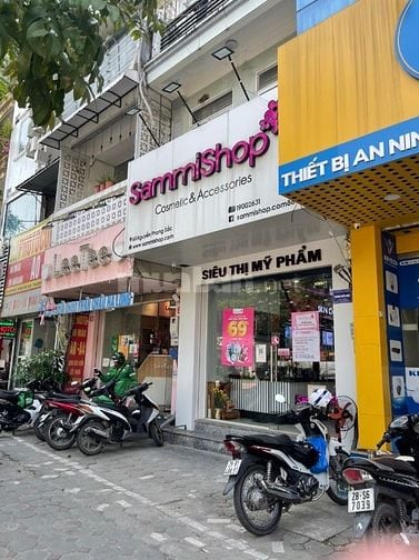 Siêu phẩm! Cho thuê mặt phố Nguyễn Phong Sắc - Cầu Giấy. DT: 55m2x 4T