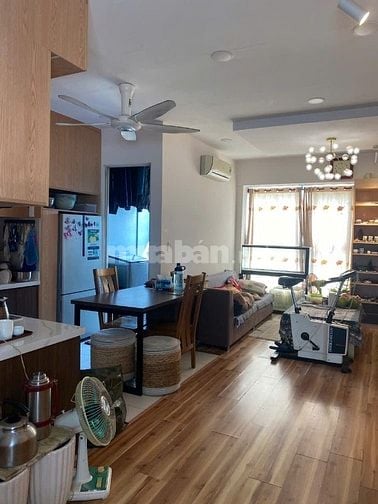 Bán căn hộ Chung cư, căn góc, 2 phòng ngủ, hướng mát, gió tự nhiên