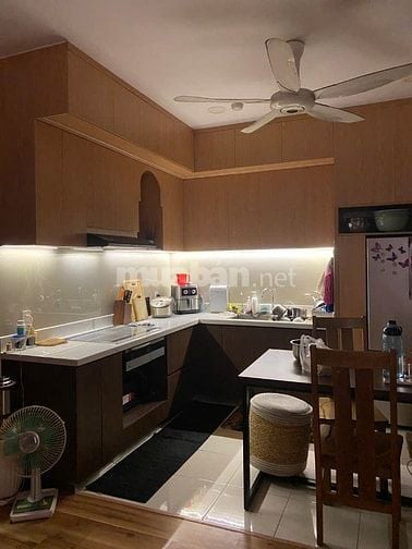 Bán căn hộ Chung cư, căn góc, 2 phòng ngủ, hướng mát, gió tự nhiên