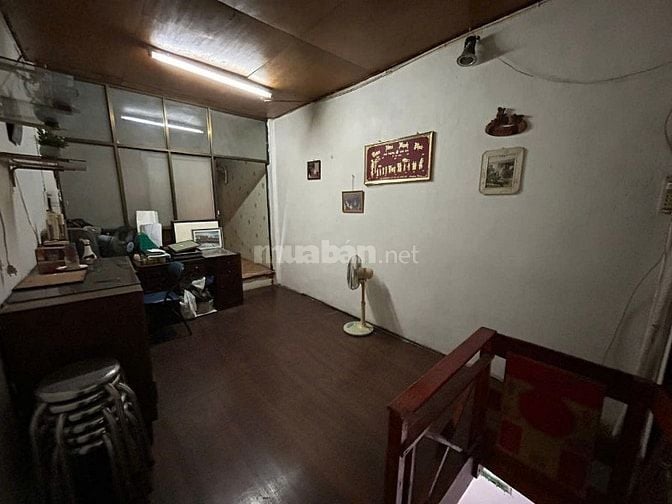 Bán Nhà nguyên căn khu dân cư thông ra nhiều đường 