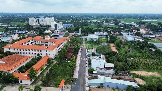 VỊ TRÍ ĐỘC QUYỀN :150 m2 thổ cư đường 3/2,gần Trung tâm ,ngay Vinhome