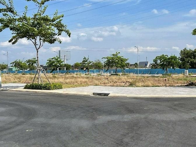 Bán nhanh lô đất đẹp thổ cư giá chỉ hơn 1tỷ nằm trục đường vào sân bay