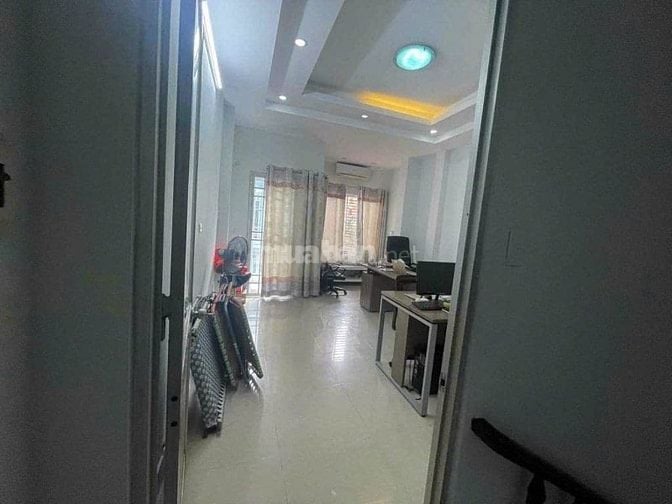 BÁN NHÀ NGAY TRUNG TÂM Q.7 GIÁ RẺ