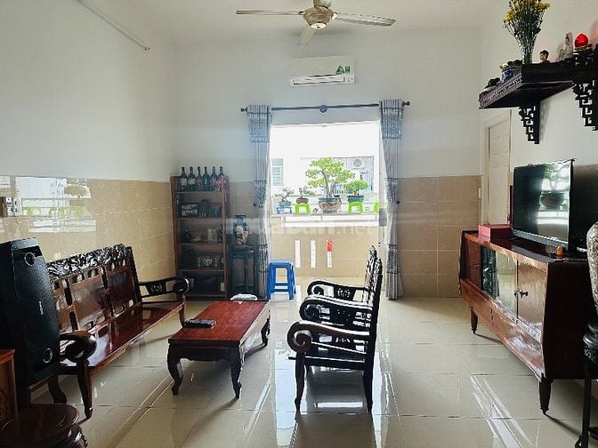 Cần bán chung cư Phú Lợi tầng 5 76m2
