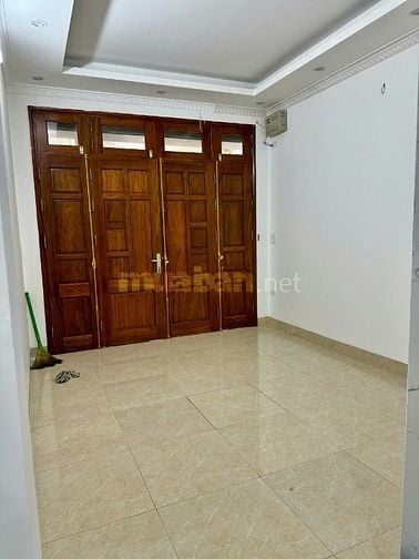 CHÍNH CHỦ cho thuê nhà, VP ngõ 318 La Thành 40m2* 6 tầng có thang máy