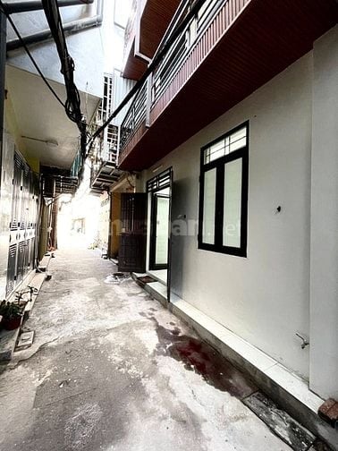 NHÀ ĐẸP 3 TẦNG - MỚI KÍNH KOONG - DÂN XÂY TÂM HUYẾT - NGÕ THÔNG OTO - 