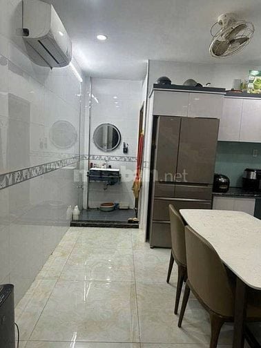 Cho thuê nhà HXH Đào Duy Anh, P.9, PN. DT 4x15m. Trệt lầu Giá 16tr