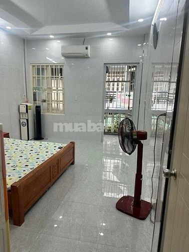 Cho thuê nhà HXH Đào Duy Anh, P.9, PN. DT 4x15m. Trệt lầu Giá 16tr