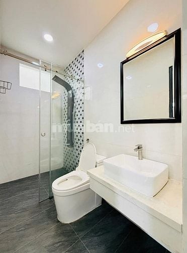 Bán nhà 4 tầng hẻm 8m 1/ thông 4x16 spa văn phòng dạy học 