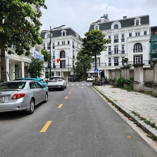 Biệt thự song lập 3 mặt thoáng đường Lê Quang Đạo Quận Nam Từ Liêm