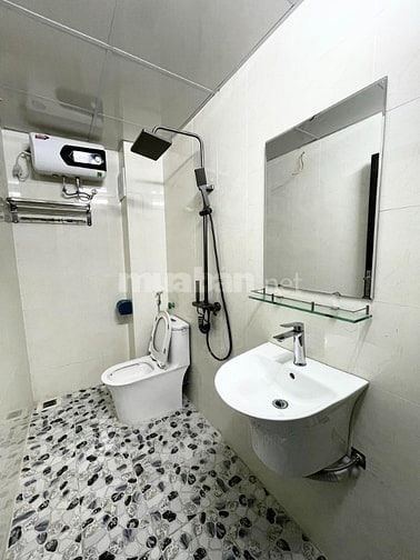 NHÀ ĐẸP 3 TẦNG - MỚI KÍNH KOONG - DÂN XÂY TÂM HUYẾT - NGÕ THÔNG OTO - 
