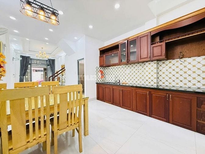 Bán nhà 4 tầng hẻm 8m 1/ thông 4x16 spa văn phòng dạy học 