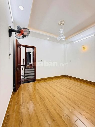 Bán nhà 4 tầng hẻm 8m 1/ thông 4x16 spa văn phòng dạy học 