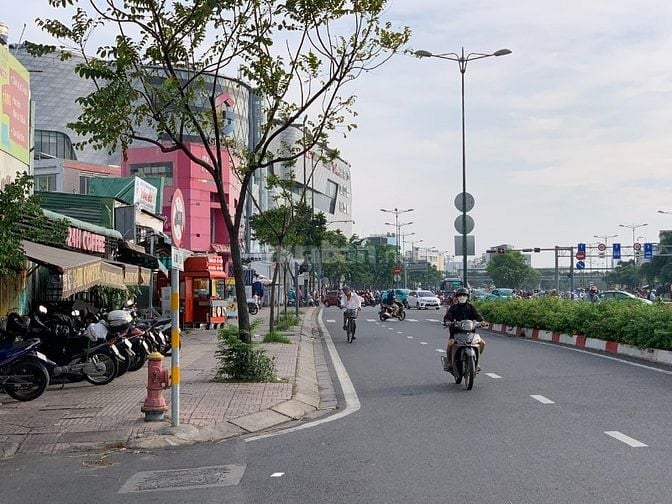 BÁN NHÀ MẶT TIỀN PHẠM VĂN ĐỒNG  NGAY GIGA MALL, HIỆP BÌNH CHÁNH, THỦ 