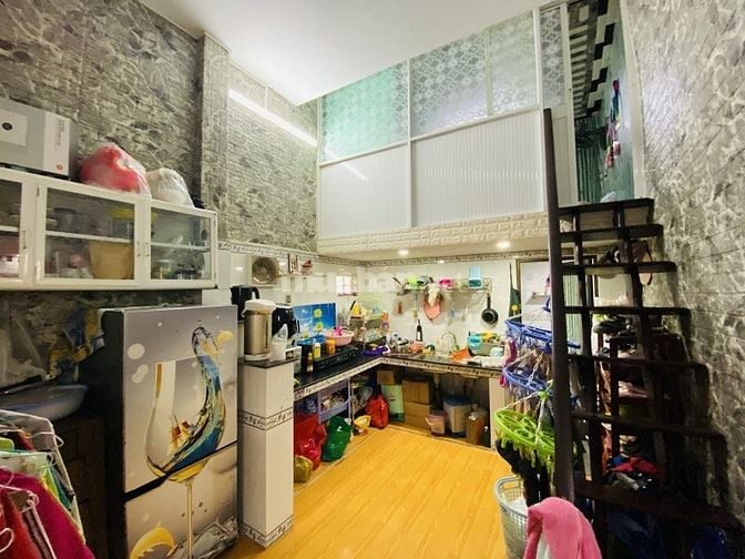 BÁN NHÀ NGUYỄN VĂN QUỲ – NGANG KHỦNG – GIÁ TỐT NHẤT KHU VỰC!