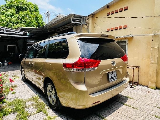 SIENNA LE 3.5AT - 1 cầu - nhập Mỹ