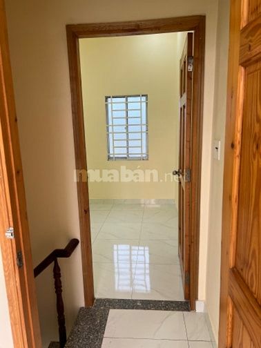 NHÀ BÁN CHÍNH CHỦ. HUYỆN ĐỨC HÒA, LONG AN. TRỆT 1 LẦU,. DT: 4x10m