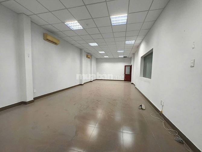 Cho thuê nhà MT Hai Bà Trưng, Đakao, Q1. Trệt, lầu, DT 10x28 chỉ 235tr