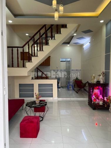 NHÀ BÁN CHÍNH CHỦ. HUYỆN ĐỨC HÒA, LONG AN. TRỆT 1 LẦU,. DT: 4x10m