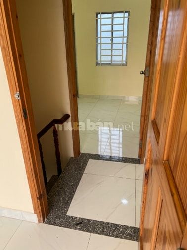 NHÀ BÁN CHÍNH CHỦ. HUYỆN ĐỨC HÒA, LONG AN. TRỆT 1 LẦU,. DT: 4x10m