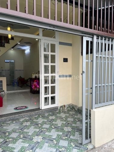 NHÀ BÁN CHÍNH CHỦ. HUYỆN ĐỨC HÒA, LONG AN. TRỆT 1 LẦU,. DT: 4x10m