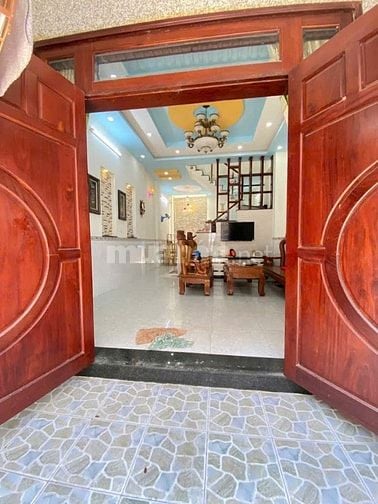 Giảm sốc 250tr còn 4,2tỷ,Hẻm XH, 4,6x12m, 2 tầng, Long Trường, Quận 9