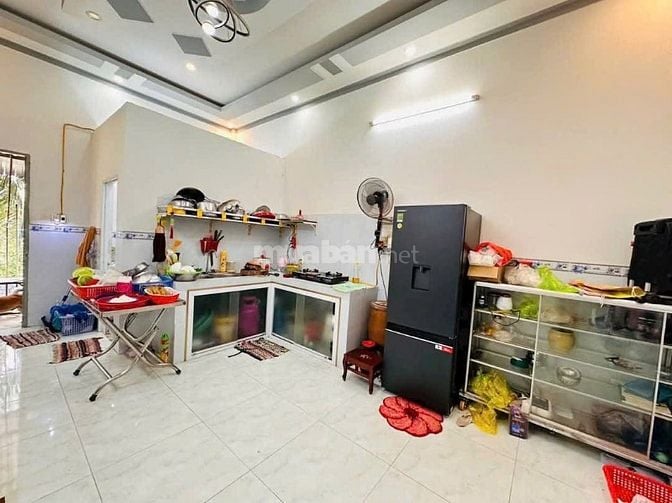 Cần bán gấp căn nhà cấp 4 ngay Nguyễn Cửu Phú