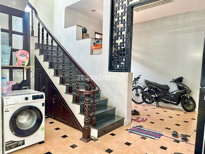 Cho thuê ký túc xá nằm trong biệt thự gần sân bay giá rẻ bao trọn gói