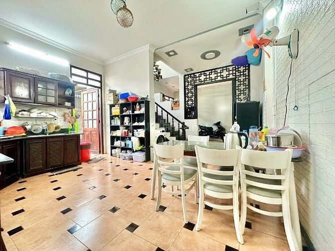 Cho thuê ký túc xá nằm trong biệt thự gần sân bay giá rẻ bao trọn gói