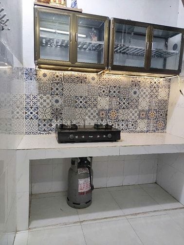 Chính chủ cho thuê nhà sạch đẹp hẻm 462 CMT8, p11,Q3.