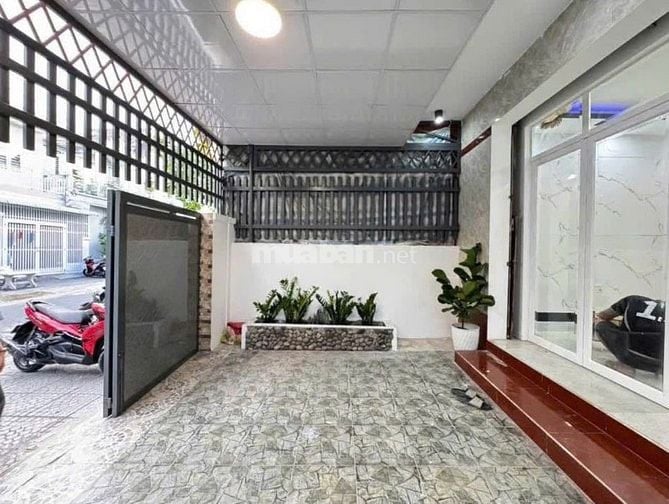Chính chủ đang rất cần tiền xoay sở nên muốn bán gấp căn nhà 