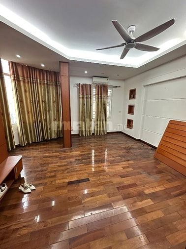 Cho thuê biệt thự Mới,có Thang Máy tại Đỗ Quang,Trung Hoà,Cầu Giấy