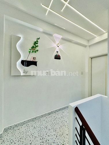 Nhà 3 lầu đẹp CAO CẤP hẻm Trần Bình Trọng, P5, Q.Bình Thạnh, vào ở nga