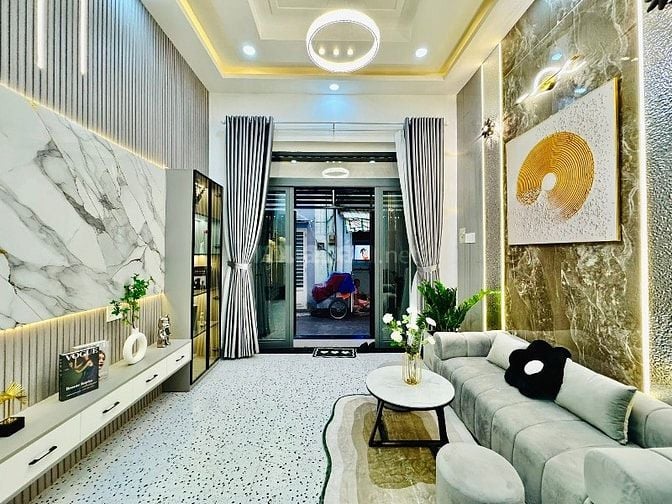 Nhà 3 lầu đẹp CAO CẤP hẻm Trần Bình Trọng, P5, Q.Bình Thạnh, vào ở nga