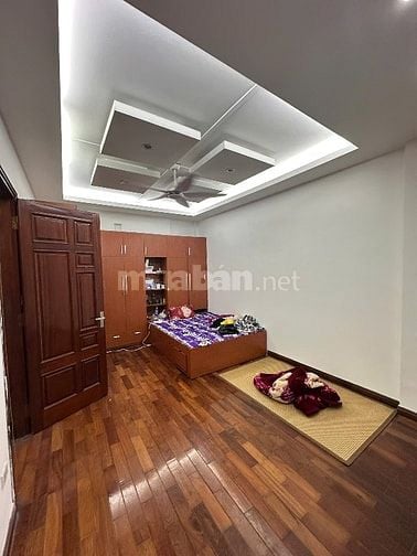 Cho thuê biệt thự Mới,có Thang Máy tại Đỗ Quang,Trung Hoà,Cầu Giấy
