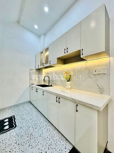 Nhà 3 lầu đẹp CAO CẤP hẻm Trần Bình Trọng, P5, Q.Bình Thạnh, vào ở nga