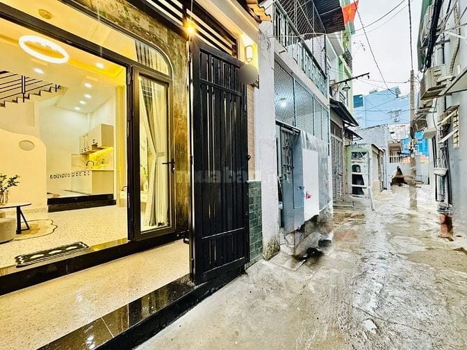 Nhà 3 lầu đẹp CAO CẤP hẻm Trần Bình Trọng, P5, Q.Bình Thạnh, vào ở nga