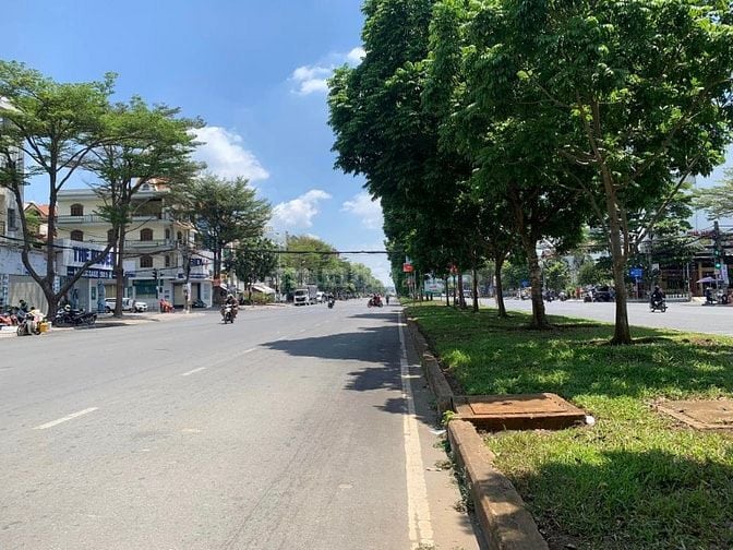 Bán nhà vành Đai Trong víp khu Tên Lửa, Bình Tân,6x20m,giá 29 tỷ.
