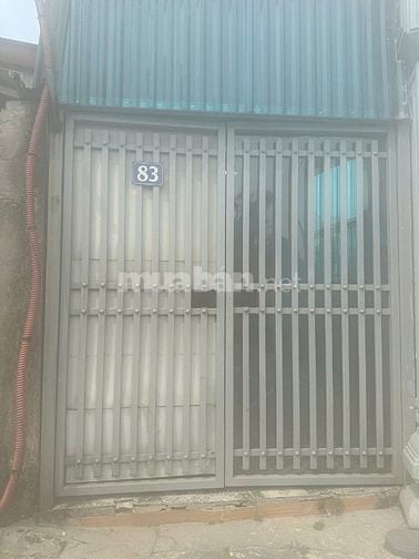 Chính chủ bán nhà mặt đường quận Long Biên 5.8 tỷ 