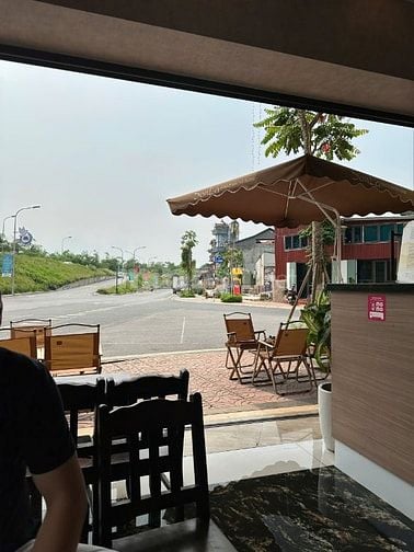 Chính chủ bán nhà mặt đường quận Long Biên 5.8 tỷ 