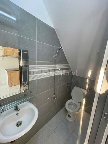 Nhà gần chợ Mỹ Hạnh Nam giáp Hóc Môn .Giá 350tr bao sang tên