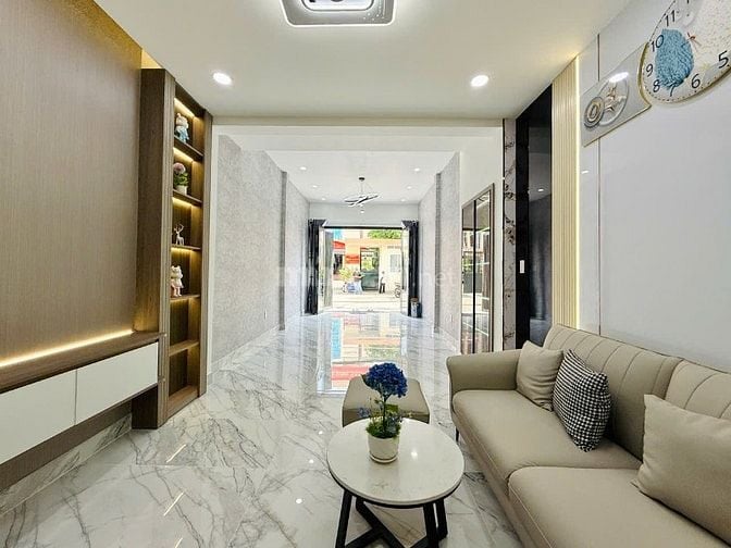 CHÍNH CHỦ BÁN MẶT TIỀN AN NHƠN 2LẦU ĐÚC NHÀ ĐẸP BUÔN BÁN KINH DOANH