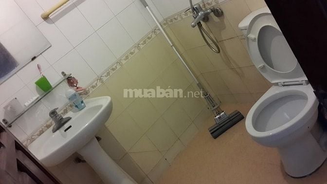 Cho thuê căn hộ ở trung tâm, tiện lợi mọi thứ, cho gia đình 2-3 người
