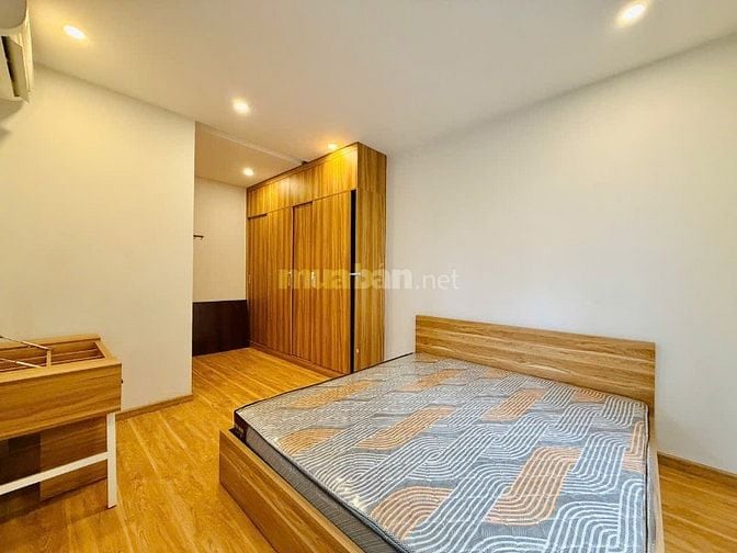 CHỦ CẦN BÁN GẤP NHÀ GẦN SÂN BAY NGANG 6M ĐÚC 2LẦU 3PN FULL NỘI THẤT